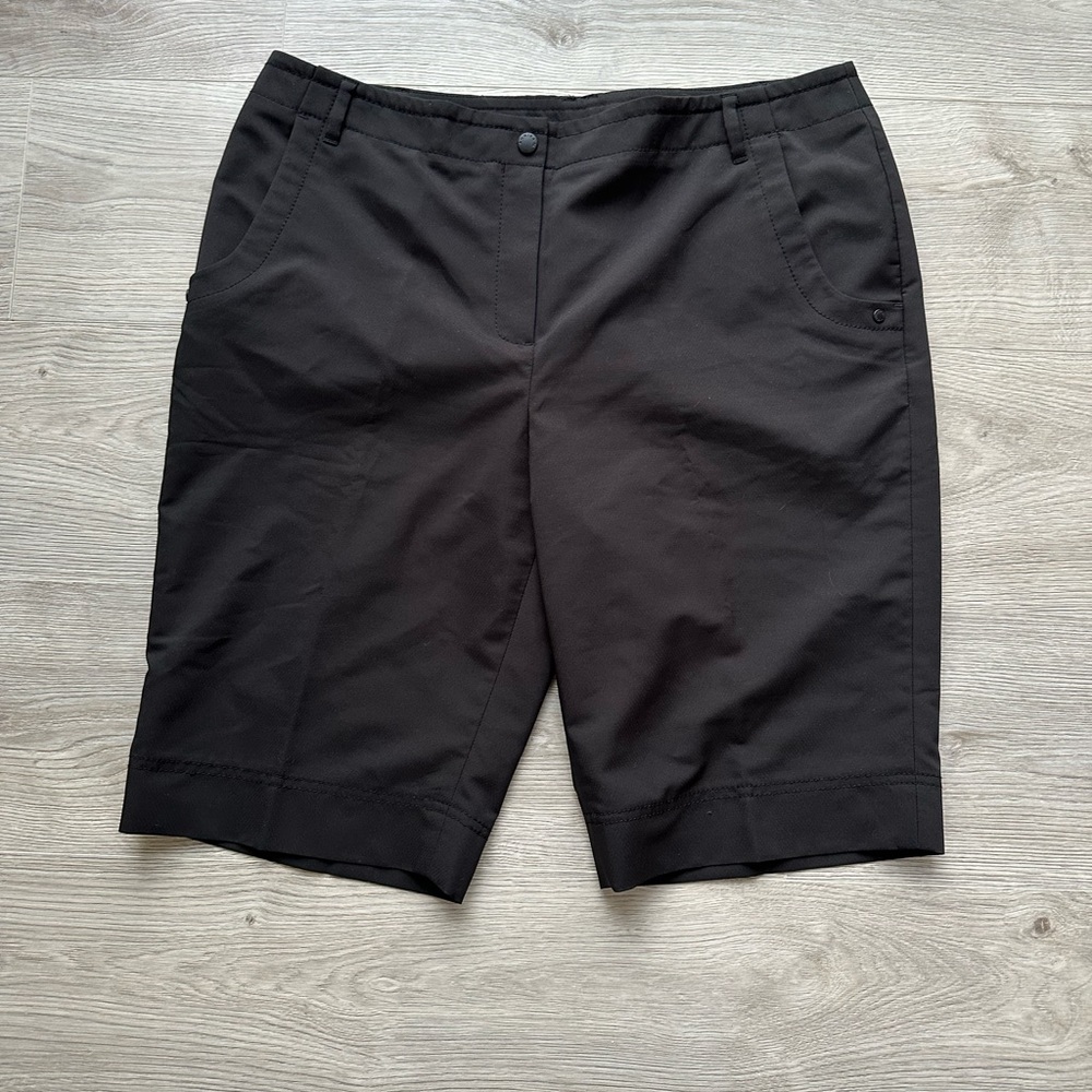 Annika by Cutter & Buck Golf Bermuda Shorts Women’s Size 14 Black